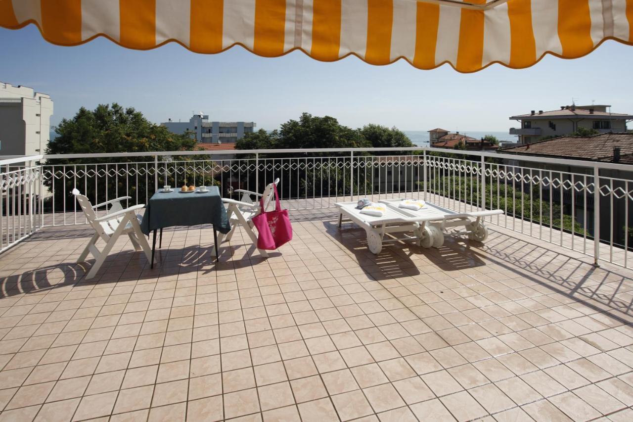 Hotel Villa Dei Fiori - Sul Mare Con Piscina Viserbella di Rimini Bagian luar foto