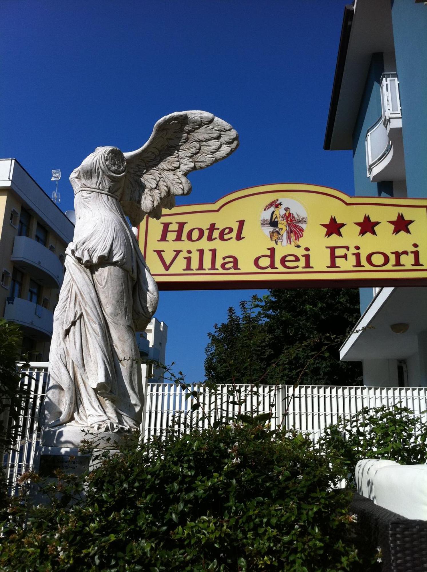 Hotel Villa Dei Fiori - Sul Mare Con Piscina Viserbella di Rimini Bagian luar foto